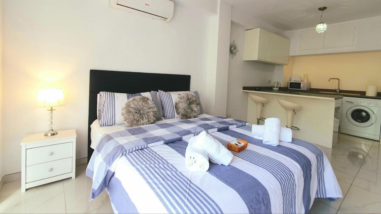 Modern Beach Studio Хавеа Экстерьер фото