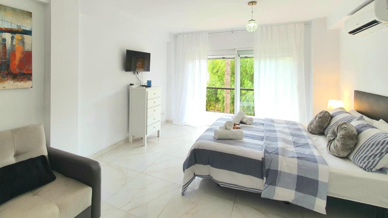 Modern Beach Studio Хавеа Экстерьер фото